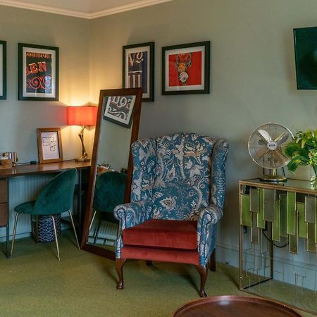 The Dundas Arms Kintbury Екстер'єр фото