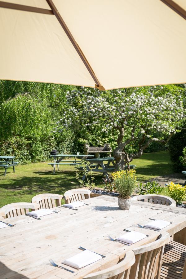 The Dundas Arms Kintbury Екстер'єр фото