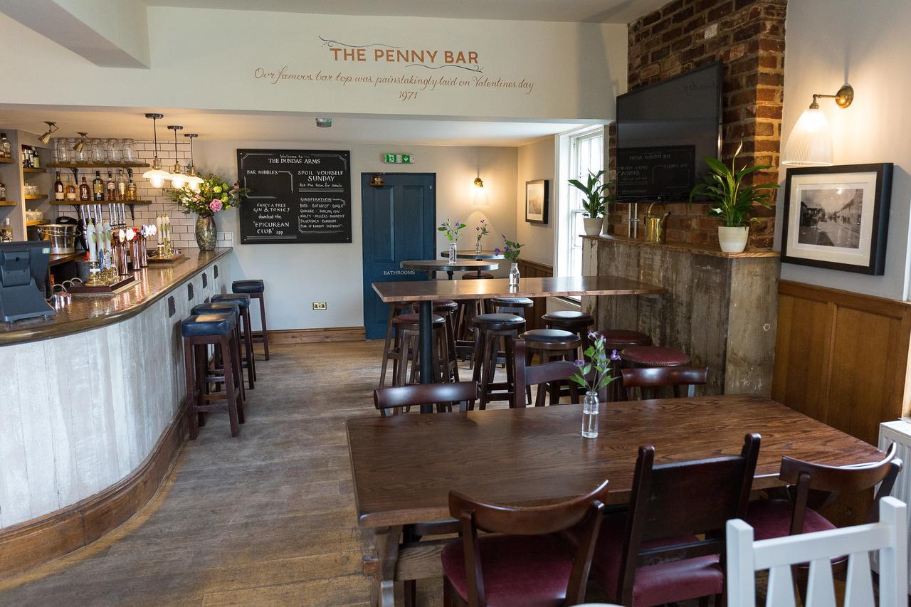 The Dundas Arms Kintbury Екстер'єр фото