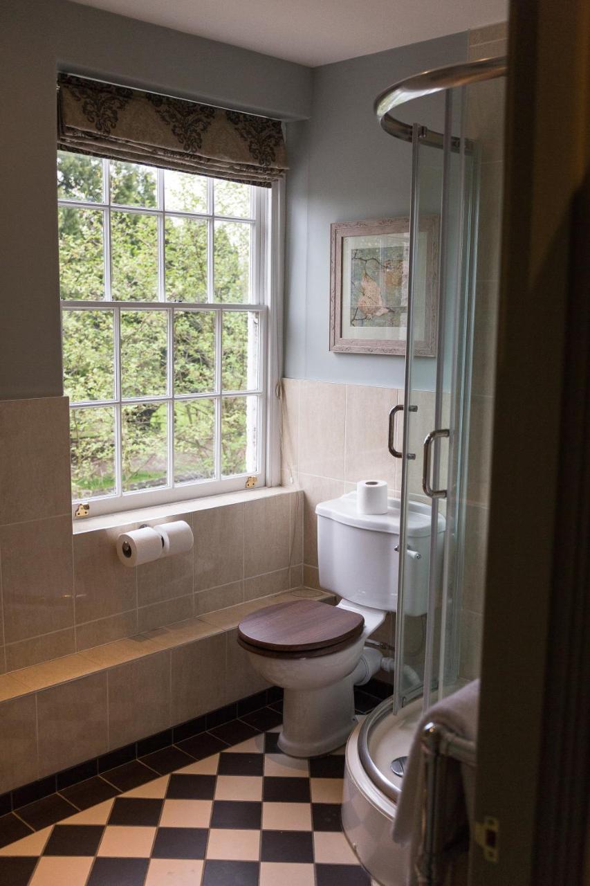 The Dundas Arms Kintbury Екстер'єр фото
