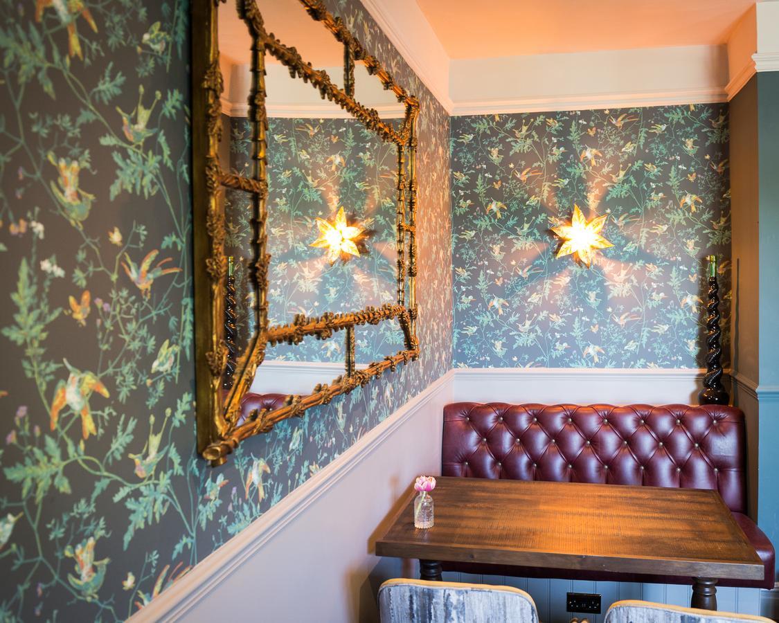 The Dundas Arms Kintbury Екстер'єр фото